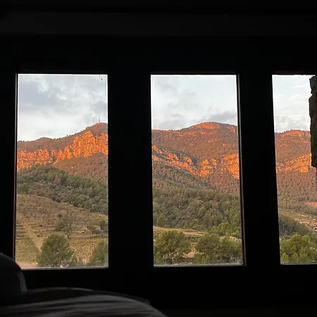 Cal Vellet Del Priorat Feriehus *